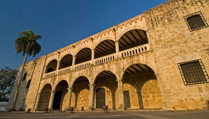 Pontos Turísticos da República Dominicana: Palácio Alcázar de Colón