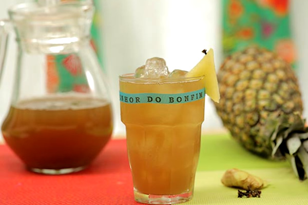 Bebidas Típicas do Norte: Aluá de abacaxi