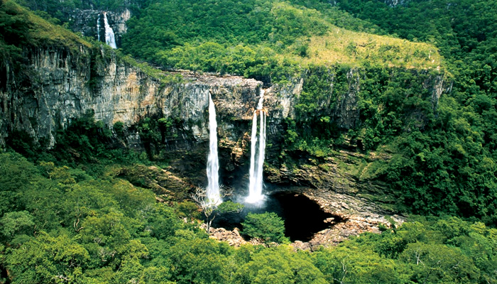 Cachoeira Saltos do Rio Preto, em Alto Paraíso de Goiás
