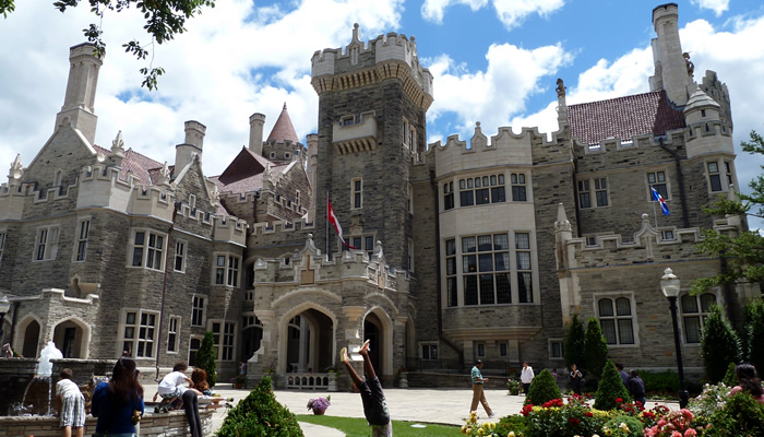 Pontos Turísticos de Toronto, no Canadá: O castelo Casa Loma, em Toronto