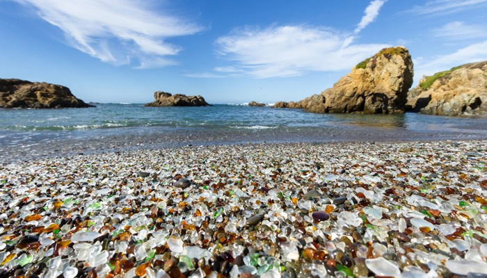 Glass Beach: A Praia de Vidro na Califórnia (EUA) - Qual sua Origem? Fatos Interessantes