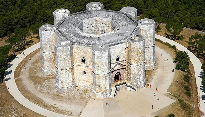 Castelos Incríveis da Itália: Castel del Monte