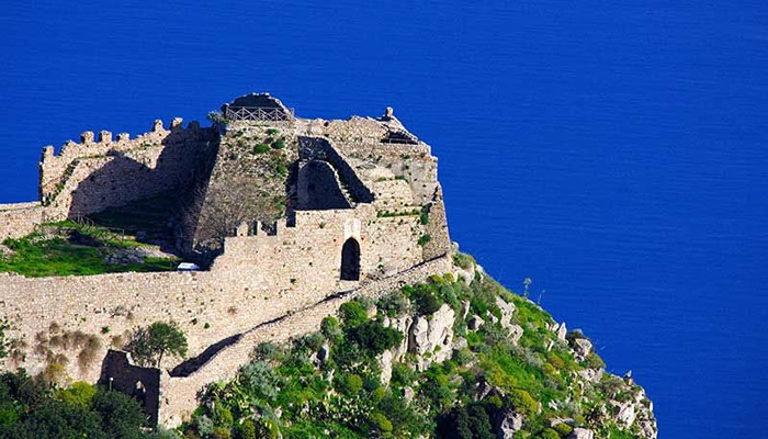 Castelos Incríveis da Itália: Castello Saraceno