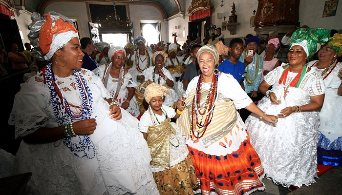 Festas Populares da Bahia: Dia da Baiana de Acarajé