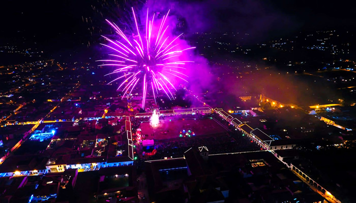 Festas Típicas da Colômbia: Festival de Luces Villa de Leyva