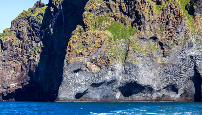 Conheça a Pedra do Elefante, um Monumento Natural da Islândia!