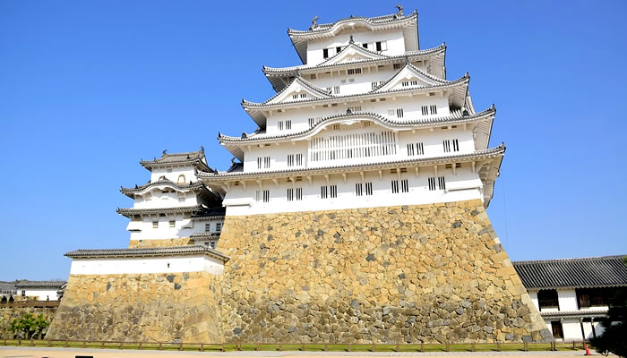 A fortaleza principal (big tenshu) é a maior torre do Castelo de Himeji