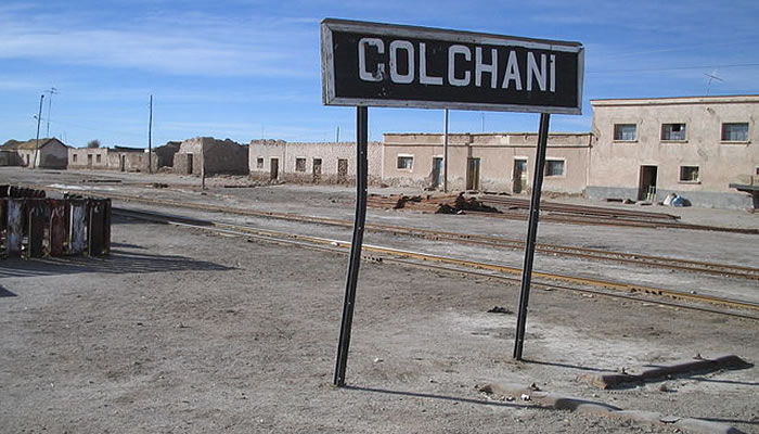 Visite a vila de Colchani