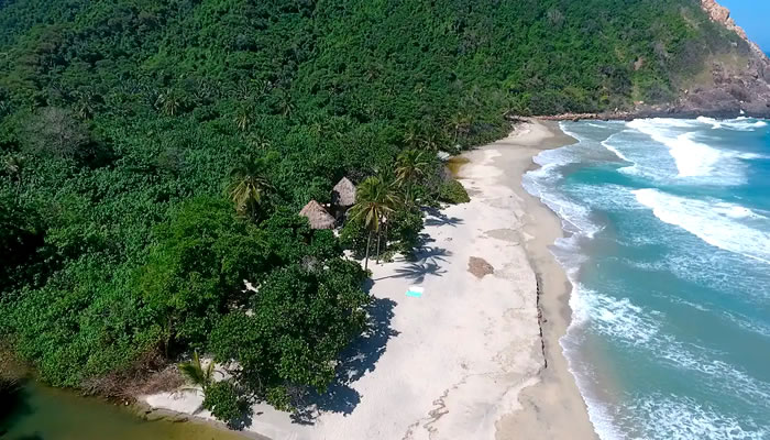 Playa Brava, no Parque Nacional Tayrona (Colômbia)