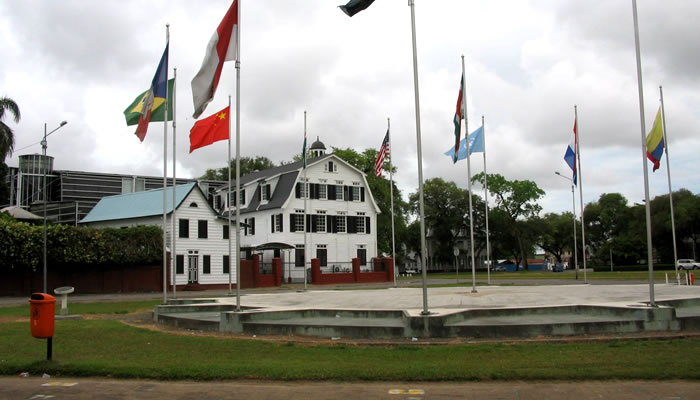 Pontos de Interesse do Suriname: Praça da Independência