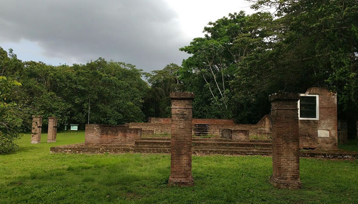 Pontos de Interesse do Suriname: Ruínas em Jodensavanne