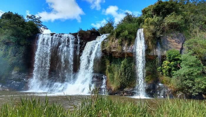As Melhores Cachoeiras de Minas Gerais: Cachoeira da Fumaça, em Carrancas/MG