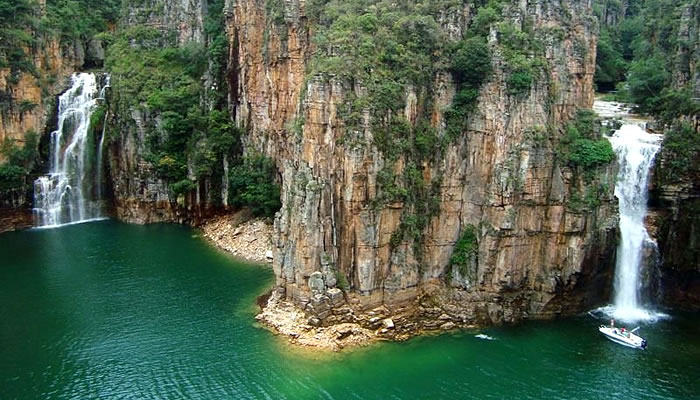 Cachoeiras no Lago de Furnas, em Minas Gerais
