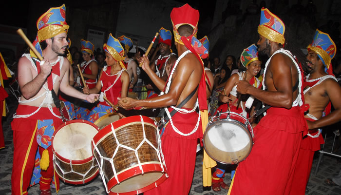 Danças Populares de Pernambuco: Maracatu Nação