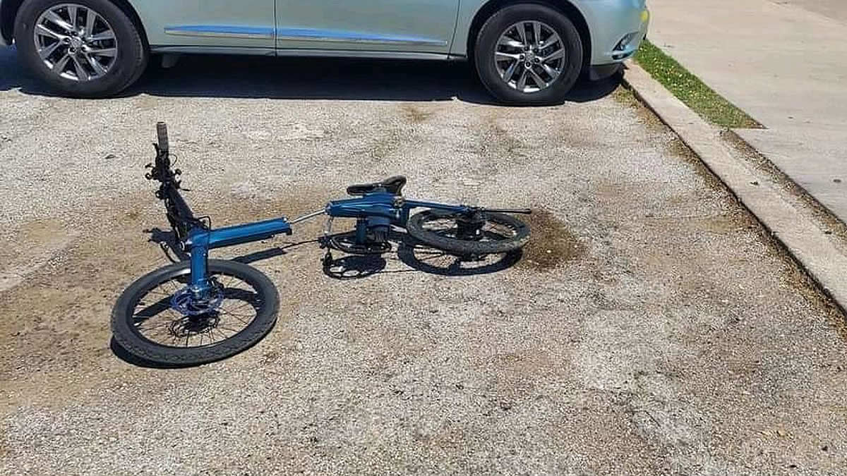 fiido-x-bicicleta-eletrica-quebrada-ao-meio