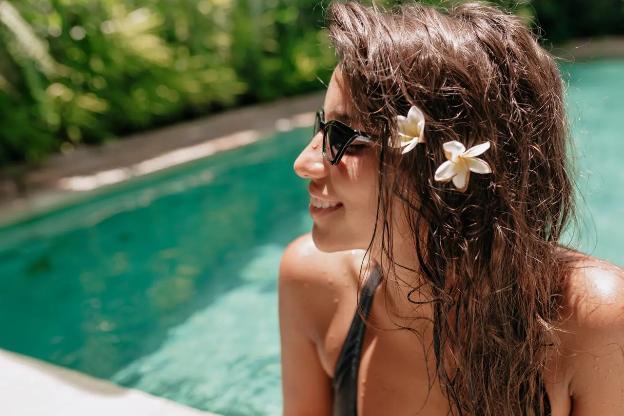 12 cuidados com o seu cabelo no pós-piscina que você precisa ter 