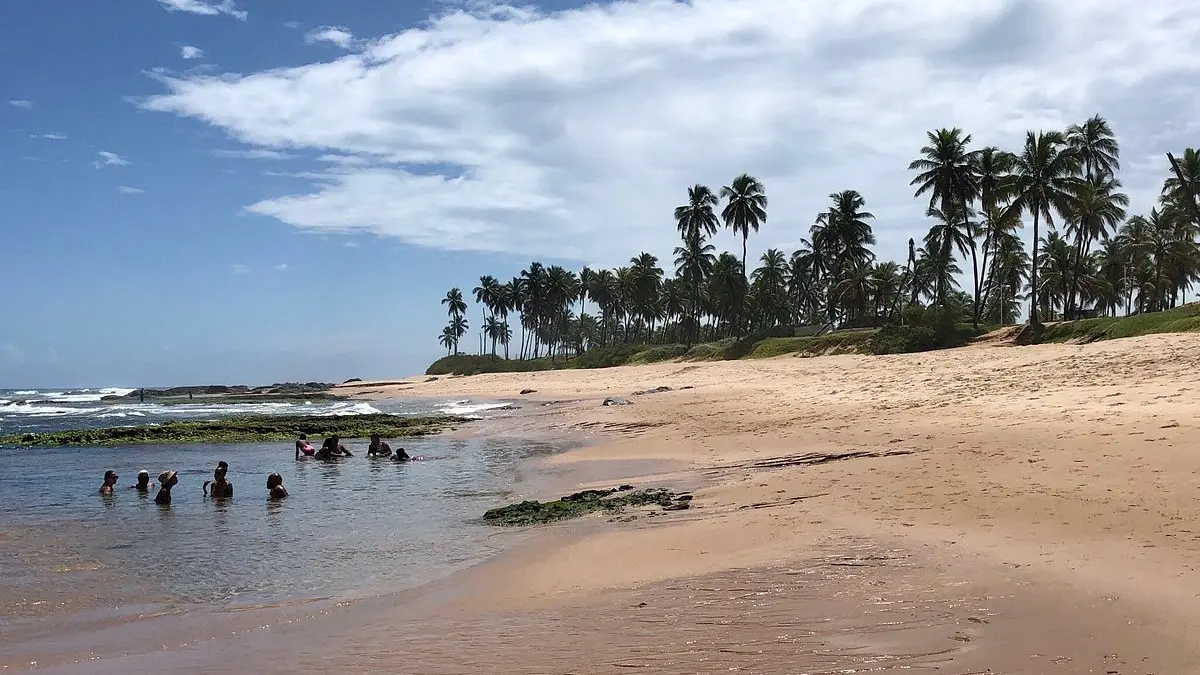Praia do Flamengo (Salvador): Piscinas naturais