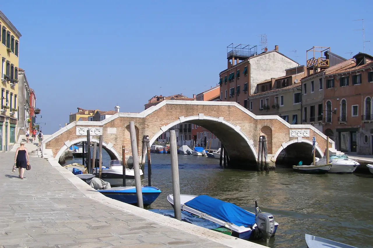 Ponte dos Três Arcos (Veneza)