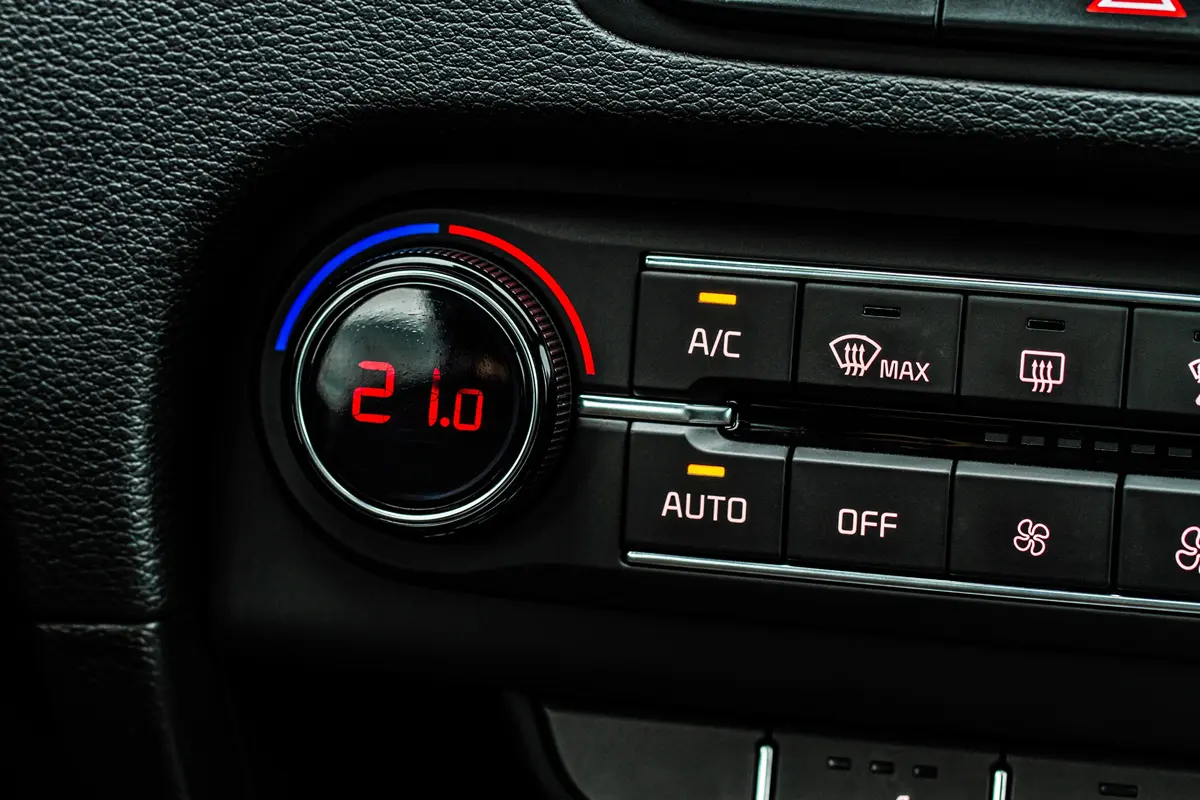 Técnicas para o ar condicionado do seu carro gelar mais - Veja 3 dicas rápidas!