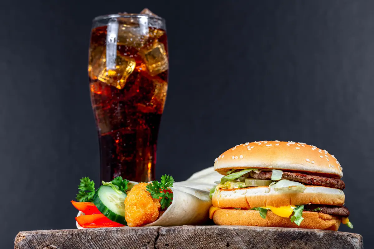¿Por qué la Coca-Cola de McDonald’s sabe diferente?  ¡Descubre el secreto!